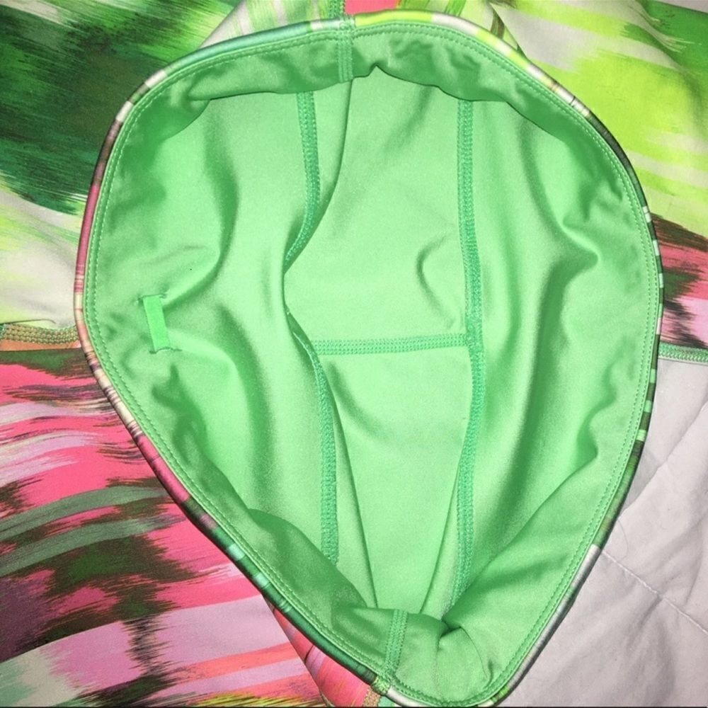 Athleta Wailea Chaturanga Capri Green Pink L - Picture 3 of 4